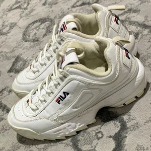 fila basic white shoes